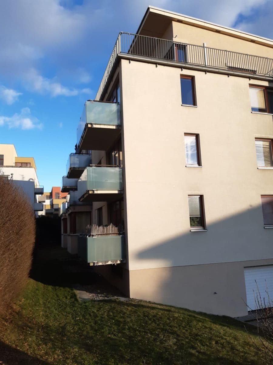 Pronájem bytu 2+kk 54 m², Laudonova, Praha, Praha Pronájem bytu 2+kk 54 m², Laudonova, Praha, Praha