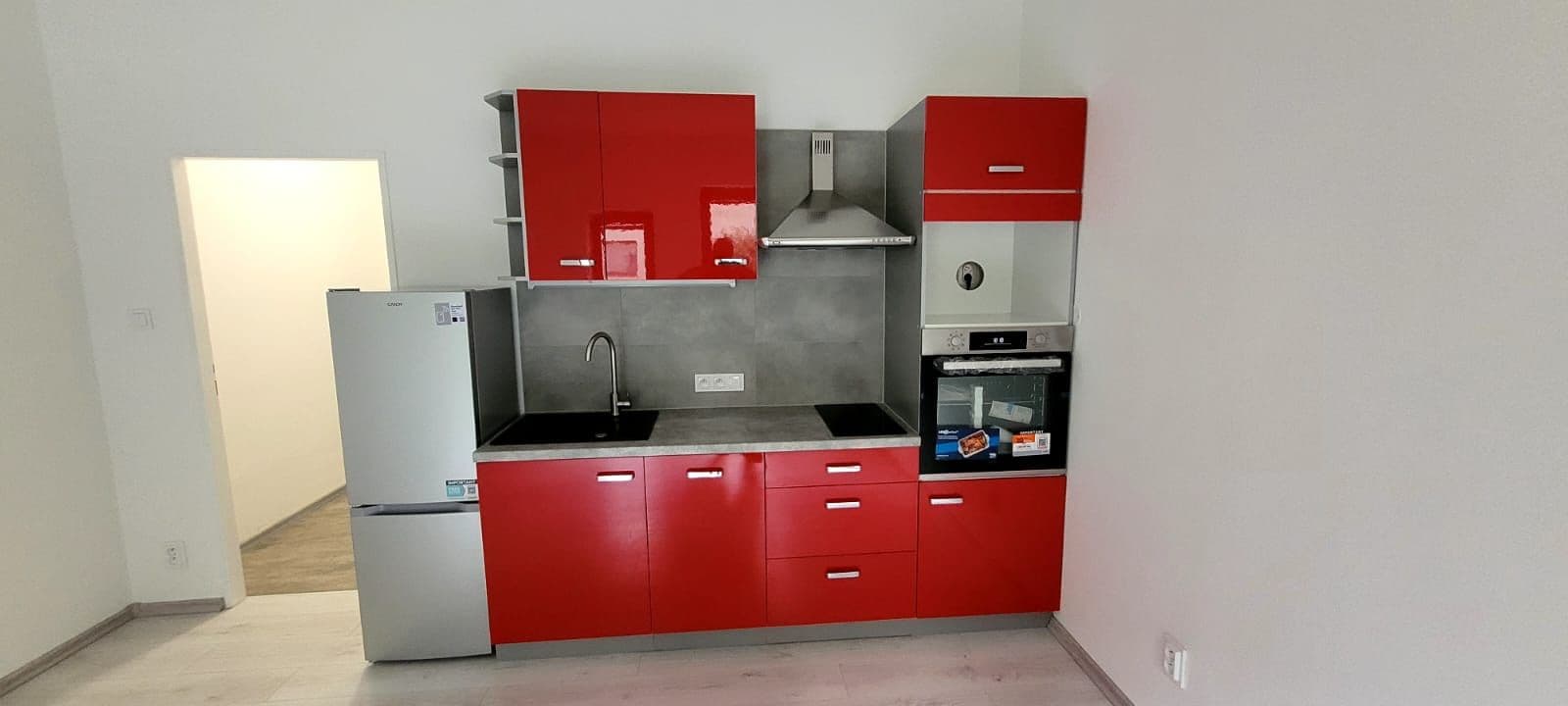 Pronájem bytu 1+kk 28 m², Školská, Hostivice, Středočeský kraj Pronájem bytu 1+kk 28 m², Školská, Hostivice, Středočeský kraj