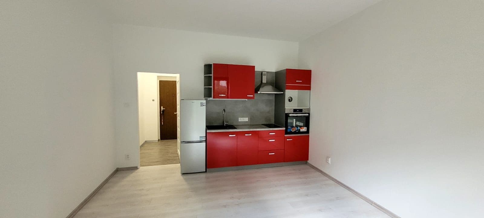 Pronájem bytu 1+kk 28 m², Školská, Hostivice, Středočeský kraj Pronájem bytu 1+kk 28 m², Školská, Hostivice, Středočeský kraj
