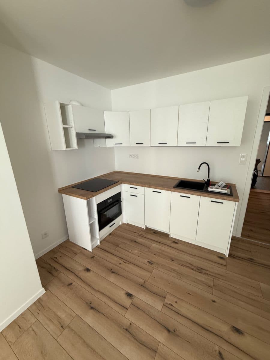 Pronájem bytu 2+kk 50 m², Blatného, Brno, Jihomoravský kraj Pronájem bytu 2+kk 50 m², Blatného, Brno, Jihomoravský kraj