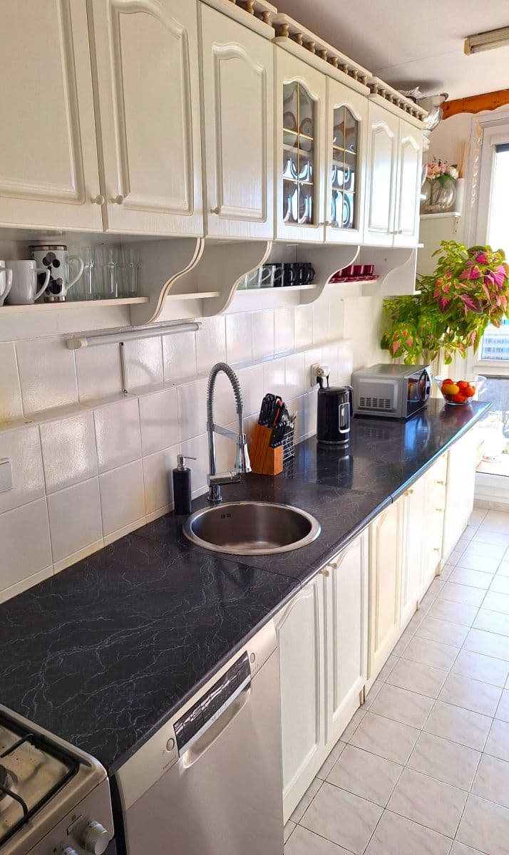 Pronájem bytu 3+1 73 m², Zdiměřická, Praha, Praha Pronájem bytu 3+1 73 m², Zdiměřická, Praha, Praha