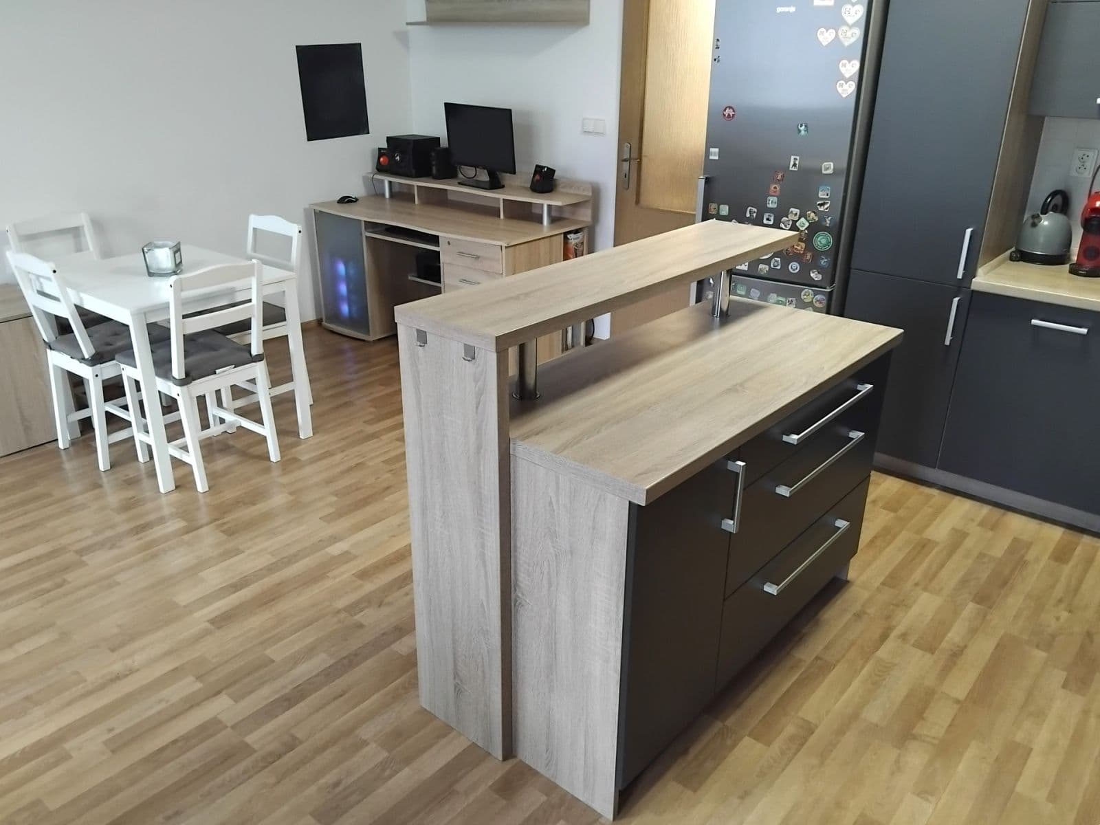 Prodej bytu 2+kk 63 m², Na Okruhu, Jesenice, Středočeský kraj Prodej bytu 2+kk 63 m², Na Okruhu, Jesenice, Středočeský kraj