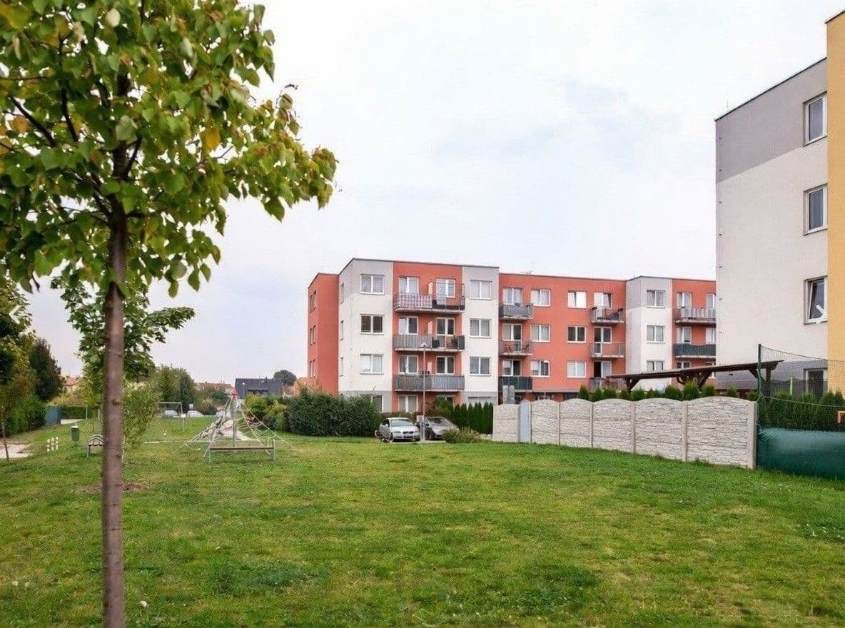 Prodej bytu 2+kk 63 m², Na Okruhu, Jesenice, Středočeský kraj Prodej bytu 2+kk 63 m², Na Okruhu, Jesenice, Středočeský kraj