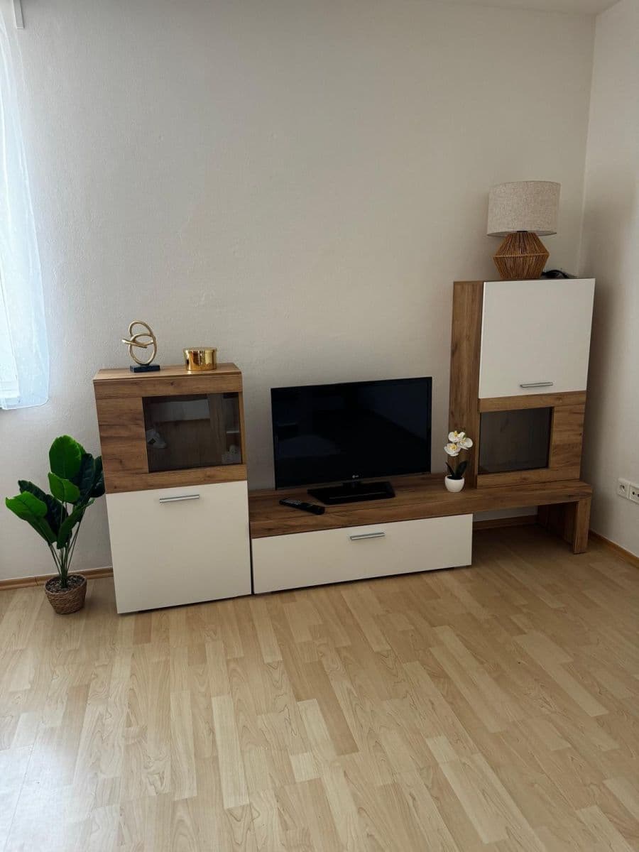 Pronájem bytu 2+kk 48 m², Rubešova, Benešov, Středočeský kraj Pronájem bytu 2+kk 48 m², Rubešova, Benešov, Středočeský kraj