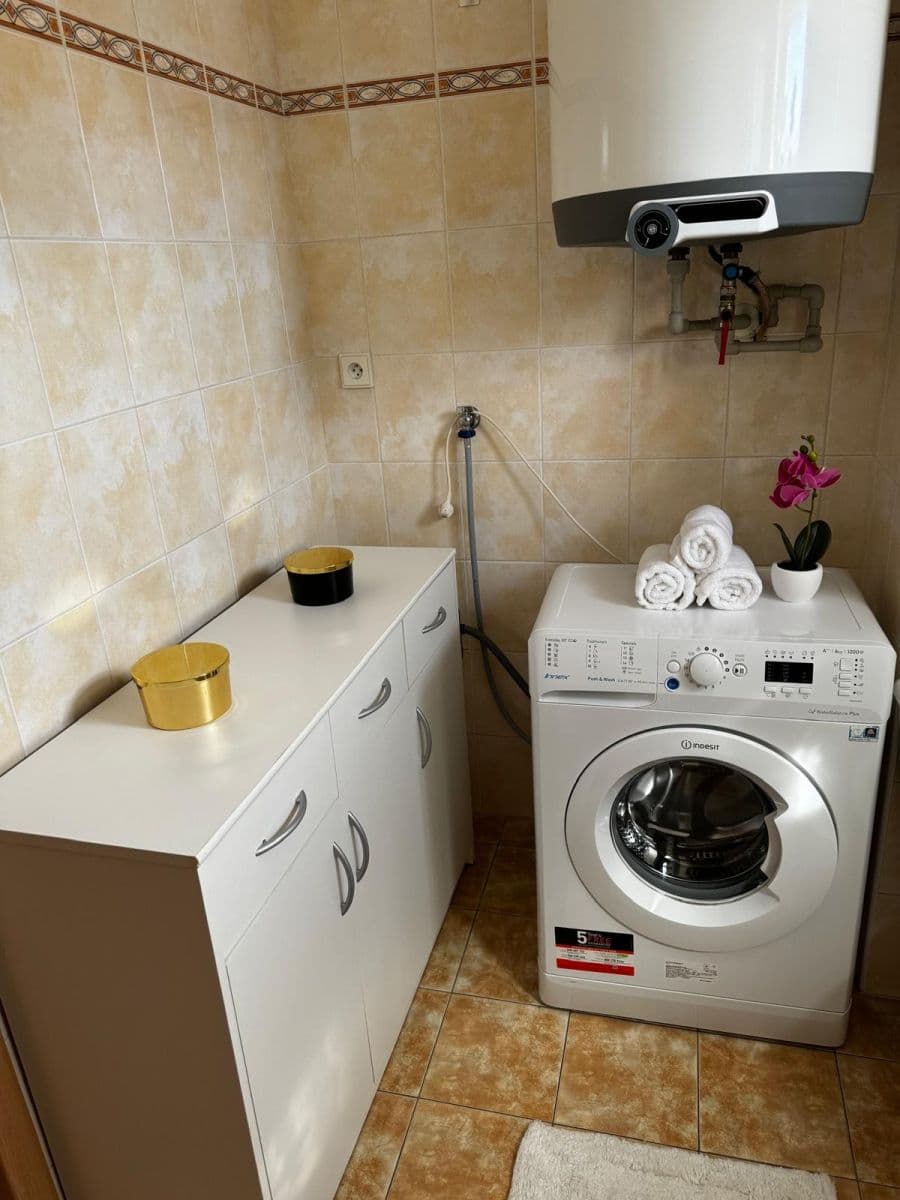 Pronájem bytu 2+kk 48 m², Rubešova, Benešov, Středočeský kraj Pronájem bytu 2+kk 48 m², Rubešova, Benešov, Středočeský kraj