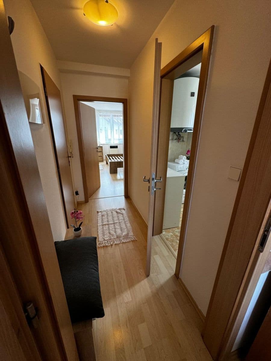 Pronájem bytu 2+kk 48 m², Rubešova, Benešov, Středočeský kraj Pronájem bytu 2+kk 48 m², Rubešova, Benešov, Středočeský kraj