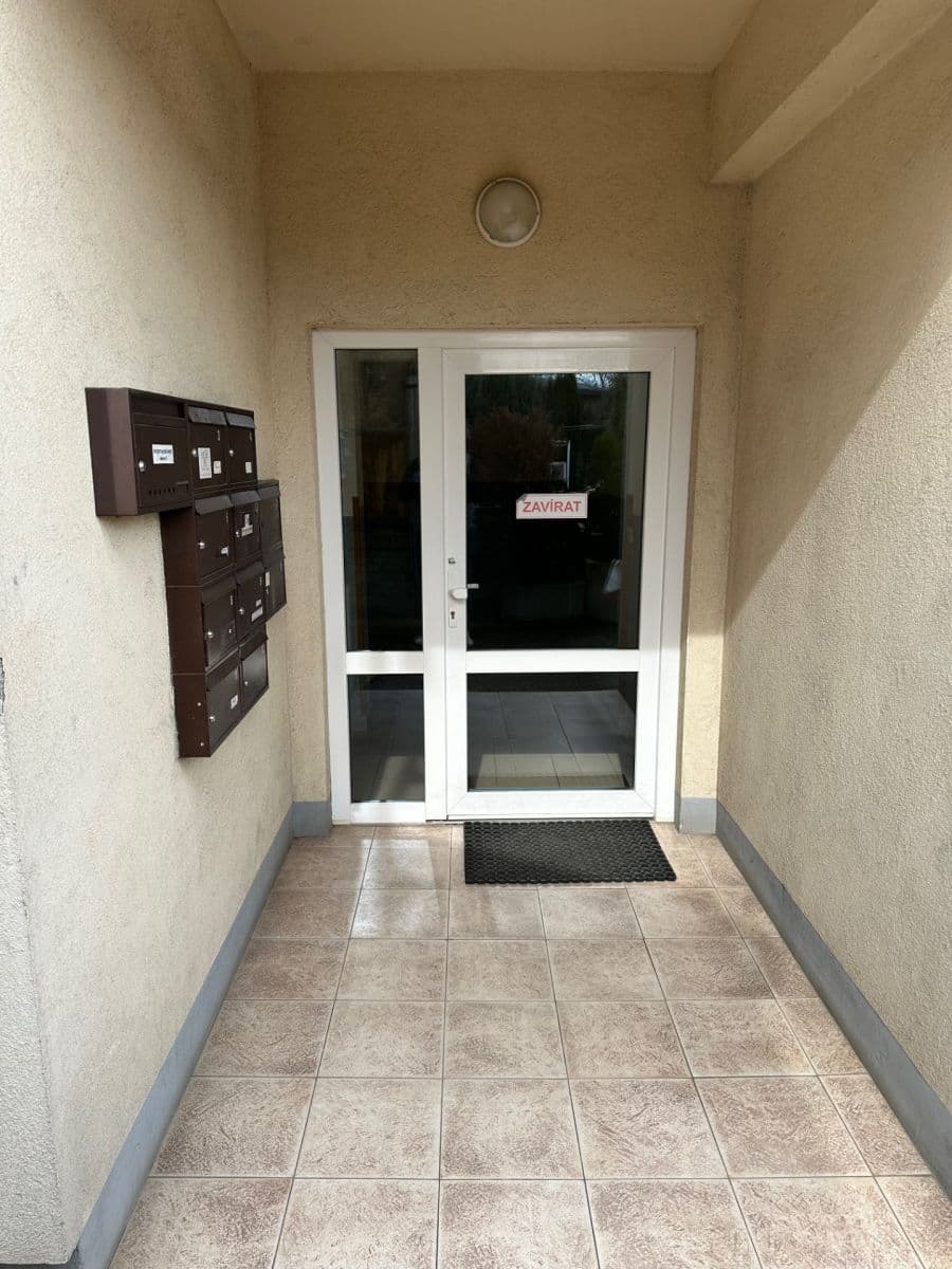 Pronájem bytu 2+kk 48 m², Rubešova, Benešov, Středočeský kraj Pronájem bytu 2+kk 48 m², Rubešova, Benešov, Středočeský kraj