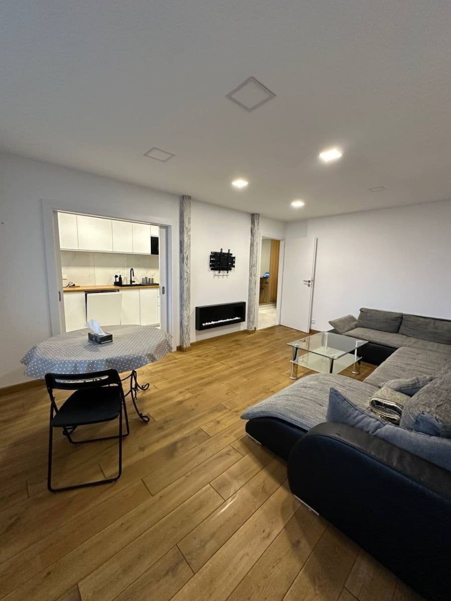 Pronájem bytu 3+1 70 m², Láskova, Praha, Praha Pronájem bytu 3+1 70 m², Láskova, Praha, Praha