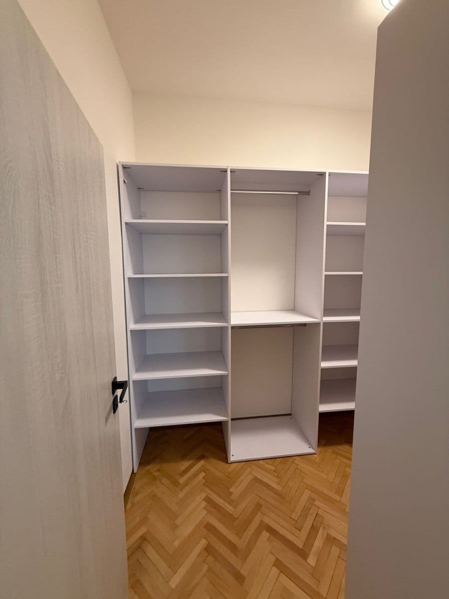 Pronájem bytu 2+kk 63 m², Schnirchova, Praha, Praha Pronájem bytu 2+kk 63 m², Schnirchova, Praha, Praha