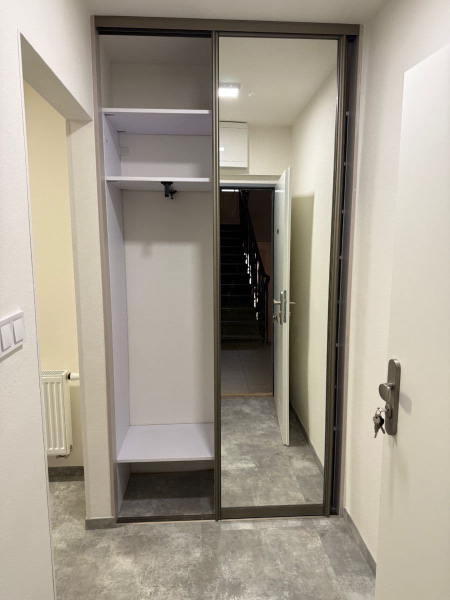 Pronájem bytu 2+kk 63 m², Schnirchova, Praha, Praha Pronájem bytu 2+kk 63 m², Schnirchova, Praha, Praha