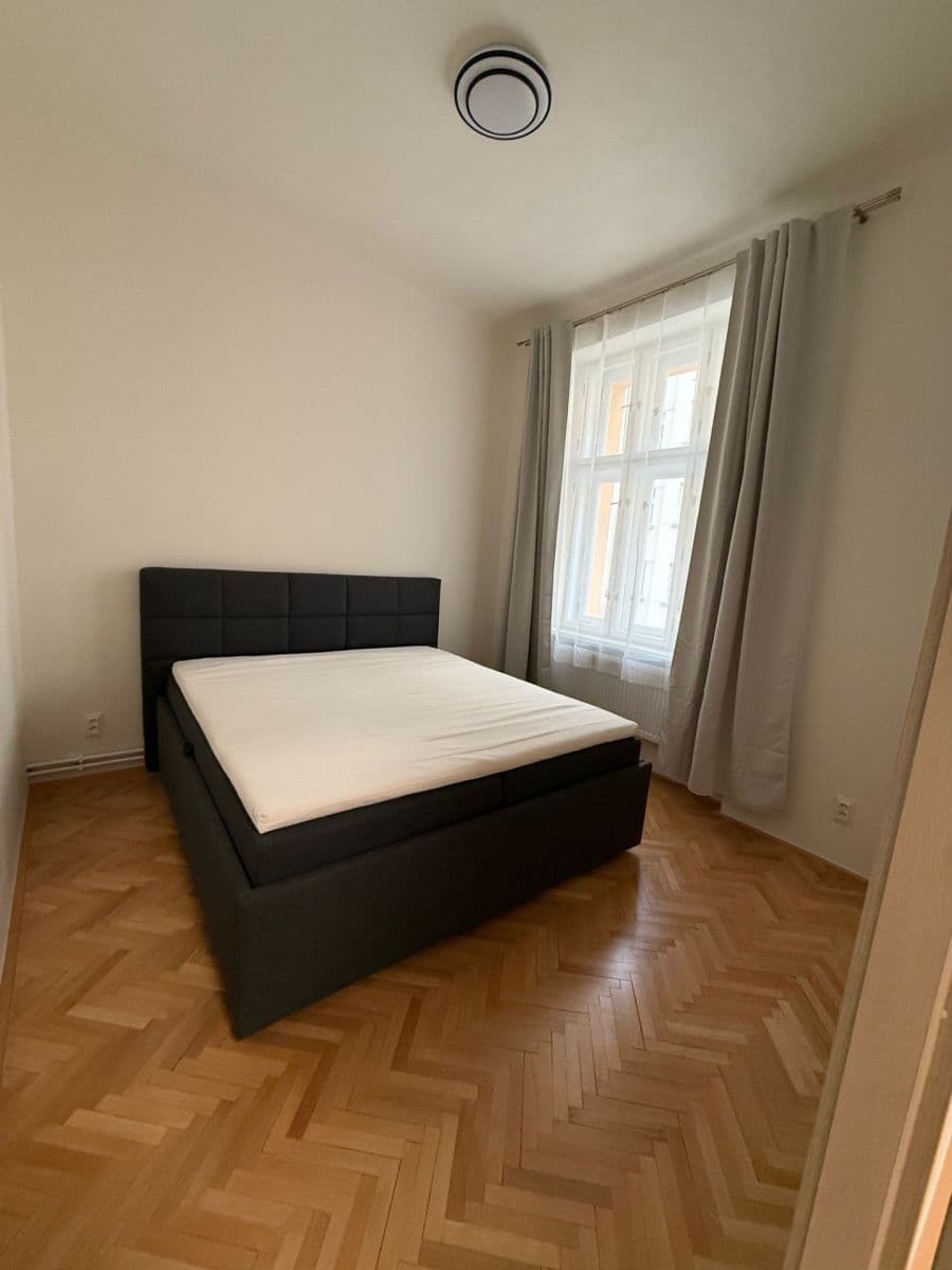 Pronájem bytu 2+kk 63 m², Schnirchova, Praha, Praha Pronájem bytu 2+kk 63 m², Schnirchova, Praha, Praha