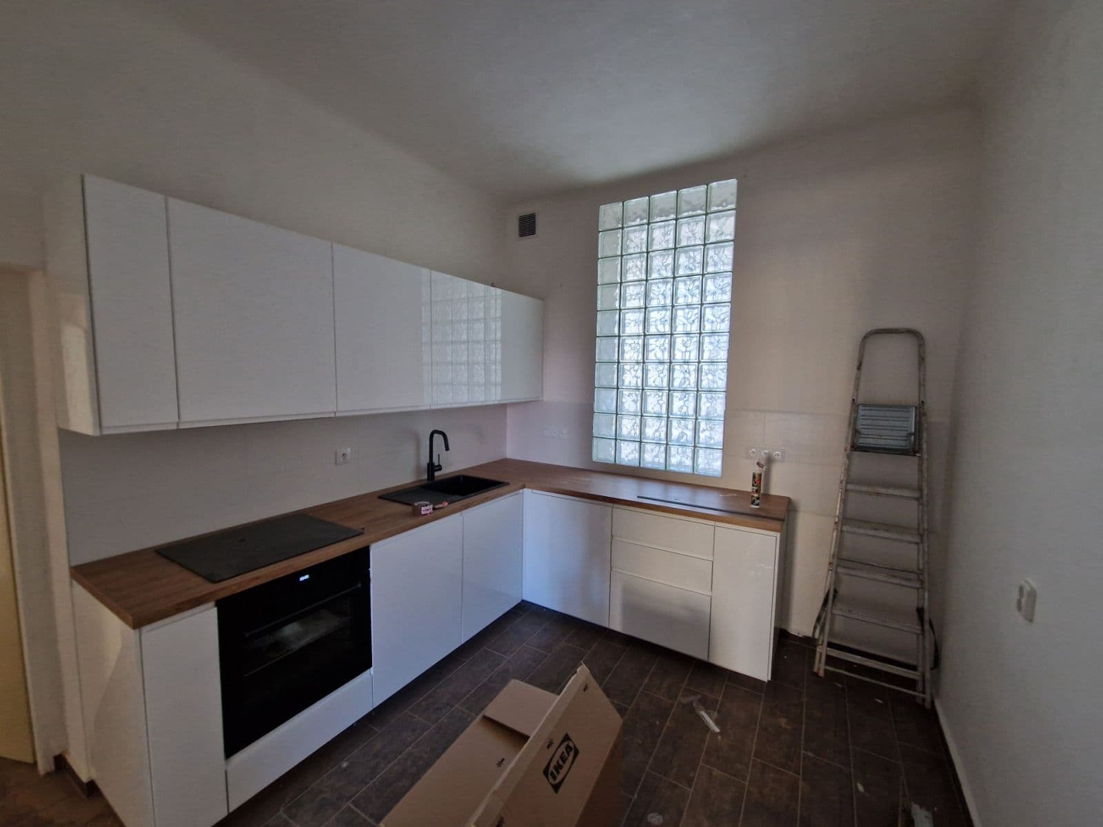 Pronájem bytu 3+1 89 m², Merhautova, Brno, Jihomoravský kraj Pronájem bytu 3+1 89 m², Merhautova, Brno, Jihomoravský kraj