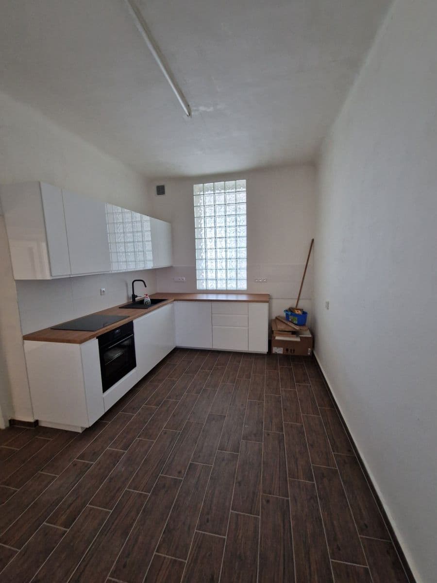 Pronájem bytu 3+1 89 m², Merhautova, Brno, Jihomoravský kraj Pronájem bytu 3+1 89 m², Merhautova, Brno, Jihomoravský kraj
