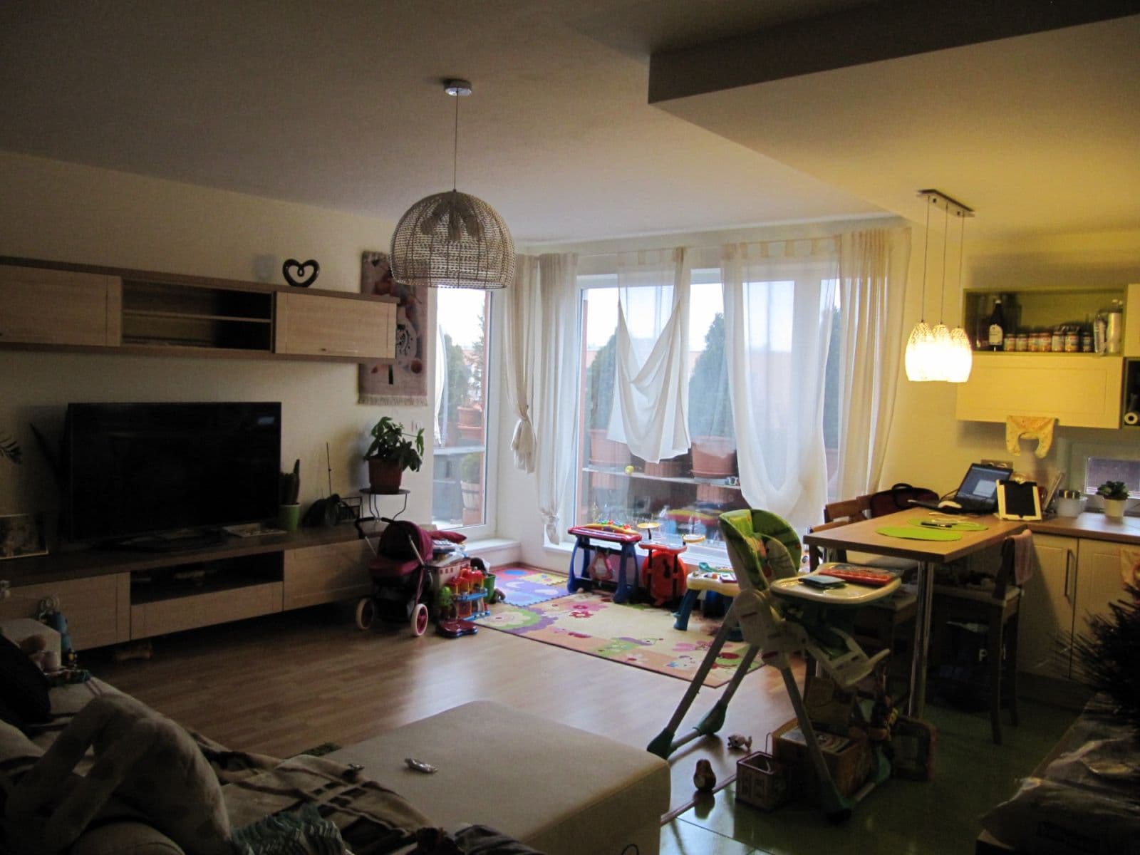 Pronájem bytu 3+1 98 m², Chotěšovská, Praha, Praha Pronájem bytu 3+1 98 m², Chotěšovská, Praha, Praha