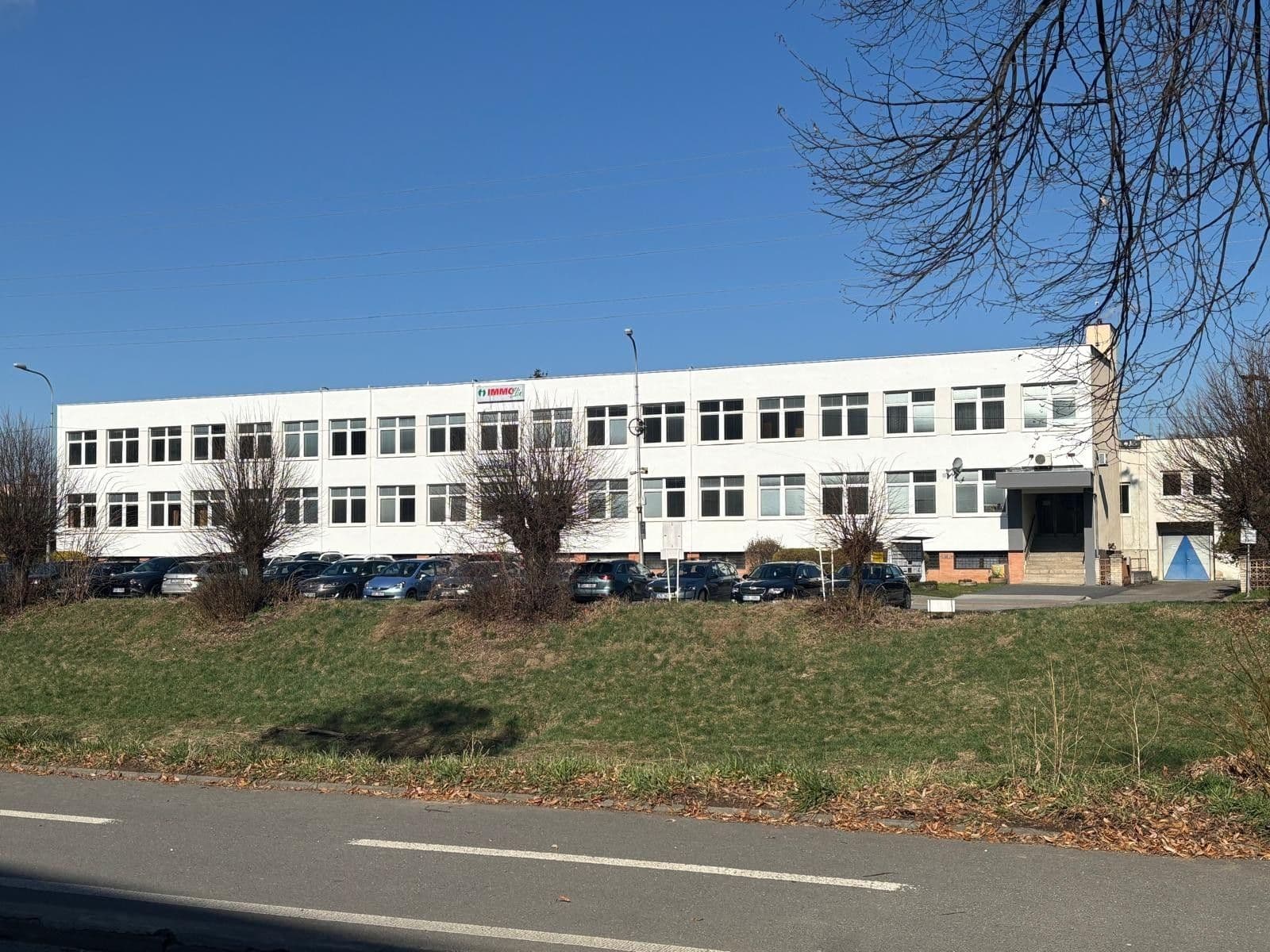 Pronájem kanceláře 24 m², Nábřeží, Zlín, Zlínský kraj Pronájem kanceláře 24 m², Nábřeží, Zlín, Zlínský kraj