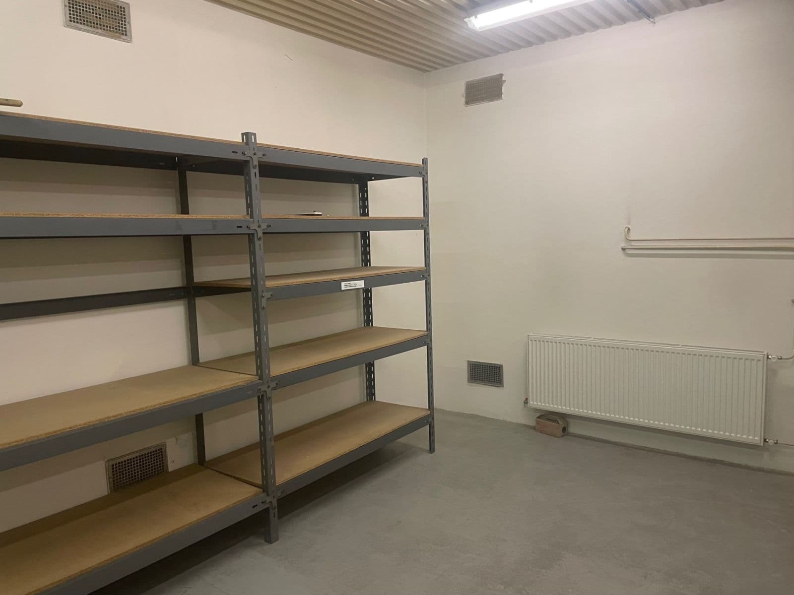 Pronájem nebytového prostoru 140 m², U Zeměpisného ústavu, Praha, Praha Pronájem nebytového prostoru 140 m², U Zeměpisného ústavu, Praha, Praha