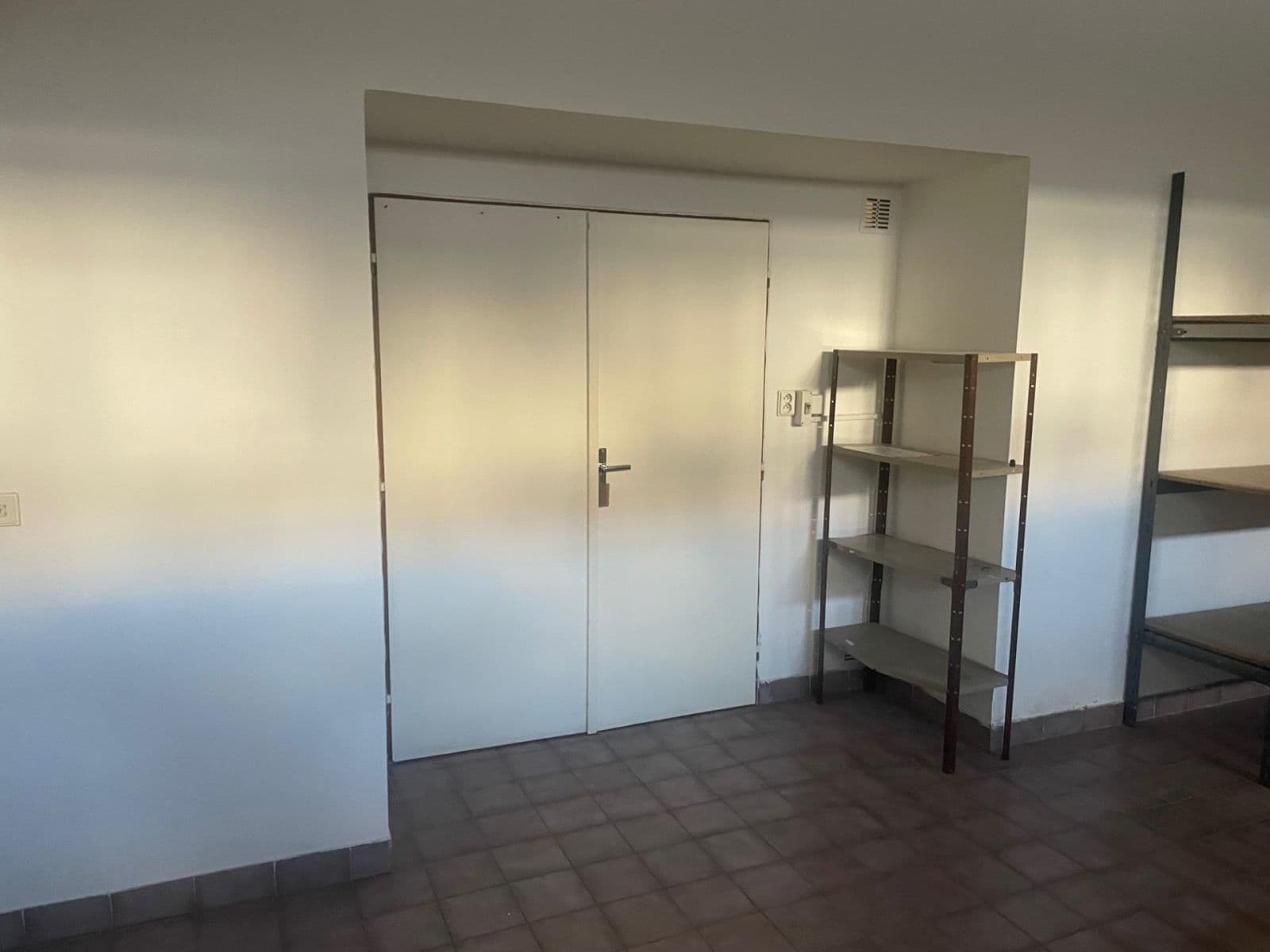 Pronájem nebytového prostoru 140 m², U Zeměpisného ústavu, Praha, Praha Pronájem nebytového prostoru 140 m², U Zeměpisného ústavu, Praha, Praha