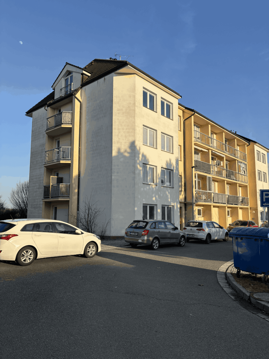 Prodej bytu 3+kk 82 m², Dubinská, Pardubice, Pardubický kraj Prodej bytu 3+kk 82 m², Dubinská, Pardubice, Pardubický kraj