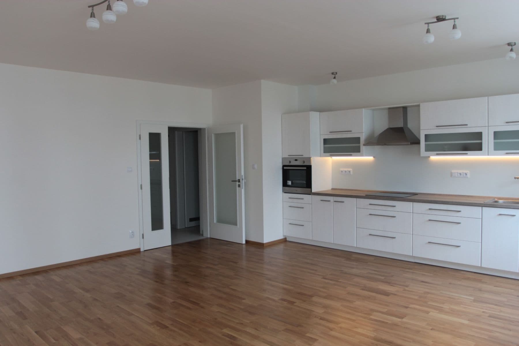 Prodej bytu 2+kk 65 m², Učňovská, Praha, Praha Prodej bytu 2+kk 65 m², Učňovská, Praha, Praha