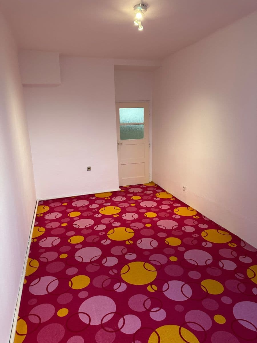 Pronájem bytu 2+kk 48 m², Křížová, Praha, Praha Pronájem bytu 2+kk 48 m², Křížová, Praha, Praha