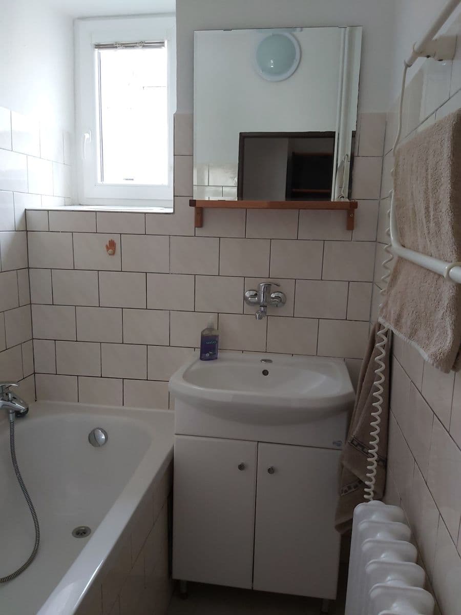 Prodej bytu 2+1 45 m², L. B. Schneidera, České Budějovice, Jihočeský kraj Prodej bytu 2+1 45 m², L. B. Schneidera, České Budějovice, Jihočeský kraj