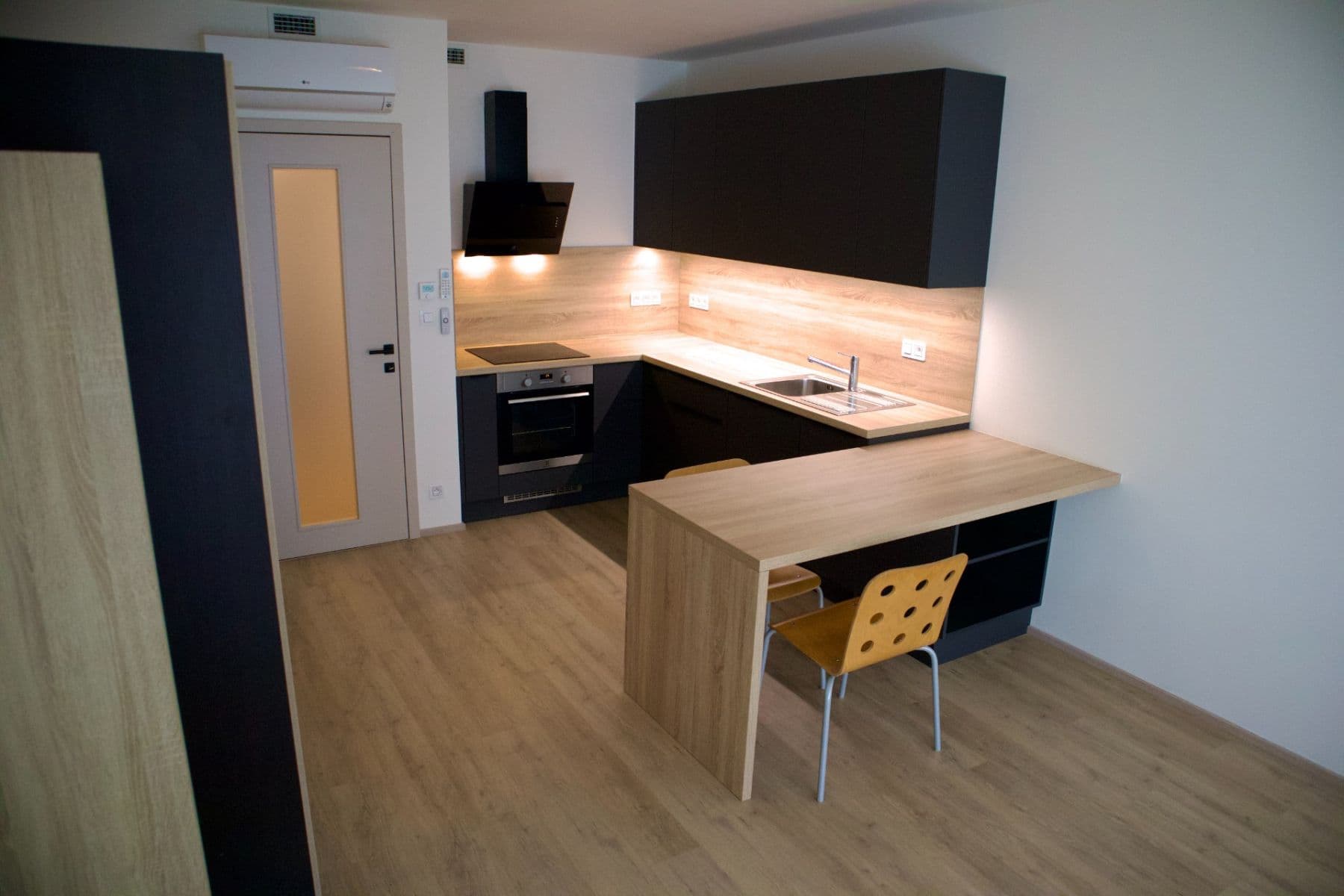 Pronájem bytu 1+kk 40 m², Jana Želivského, Praha, Praha Pronájem bytu 1+kk 40 m², Jana Želivského, Praha, Praha