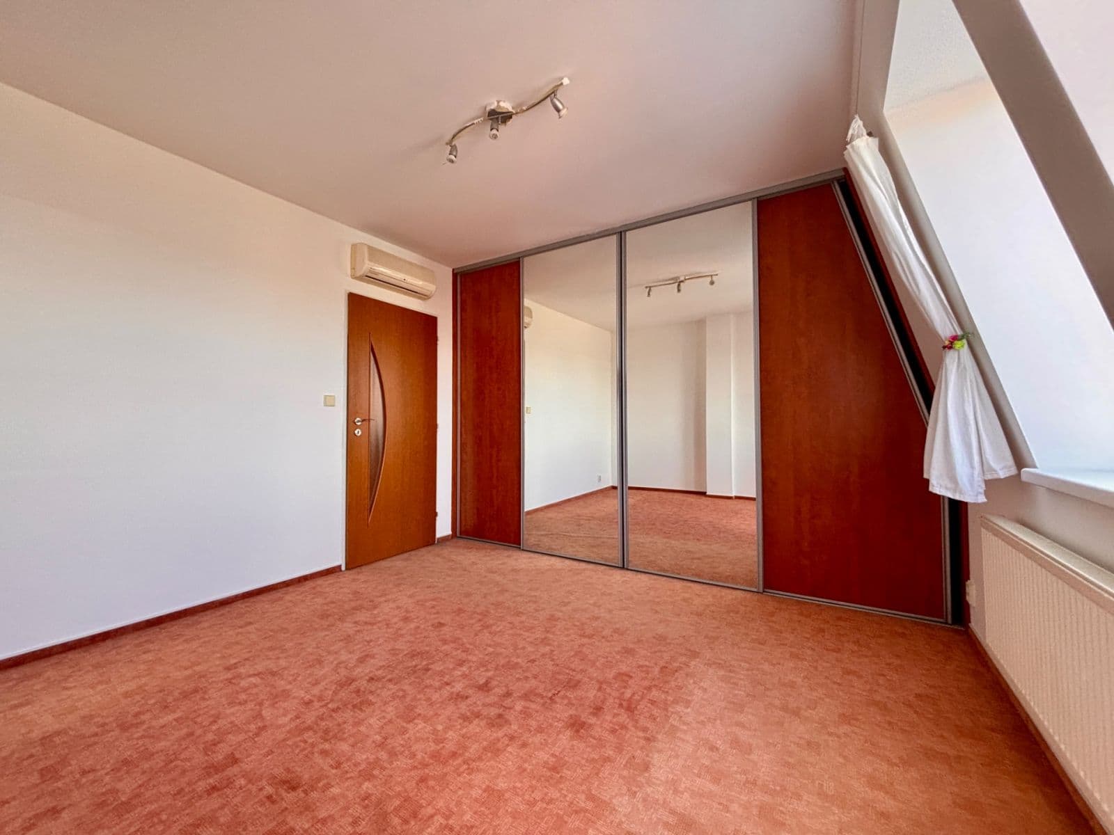 Pronájem bytu 3+kk 64 m², Handkeho, Olomouc, Olomoucký kraj Pronájem bytu 3+kk 64 m², Handkeho, Olomouc, Olomoucký kraj