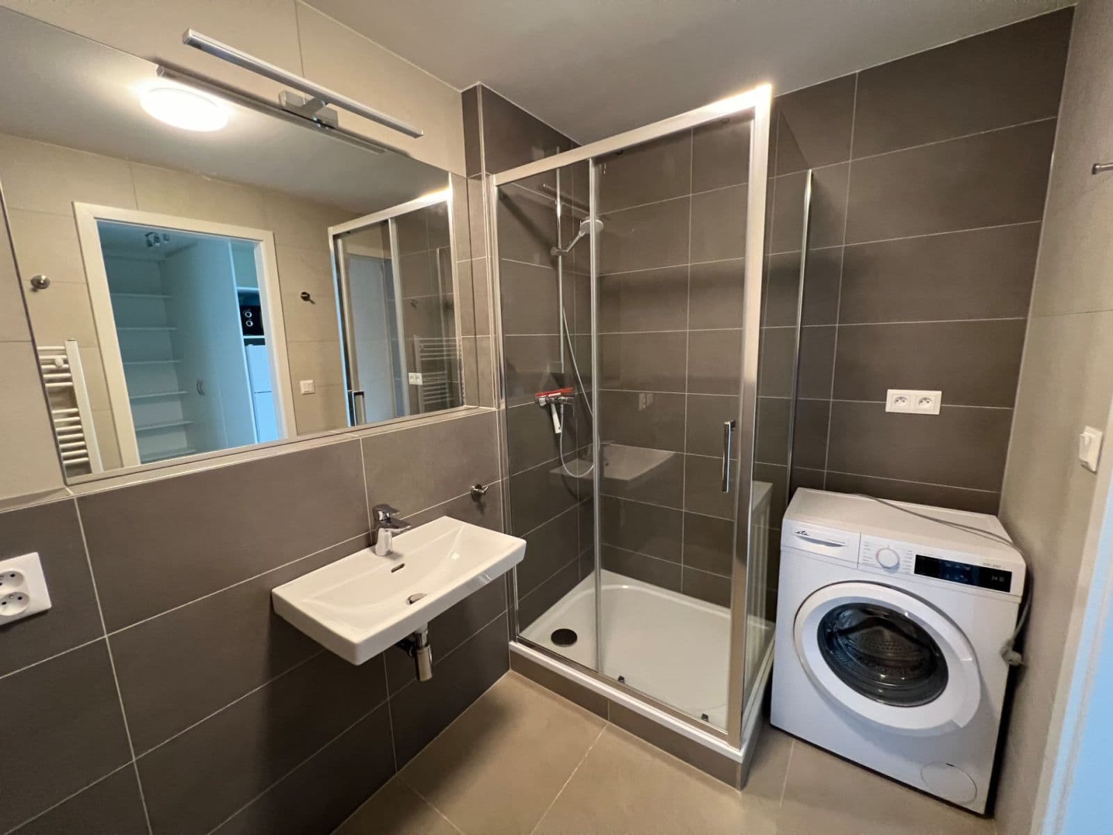 Pronájem bytu 1+kk 38 m², Počernická, Praha, Praha Pronájem bytu 1+kk 38 m², Počernická, Praha, Praha