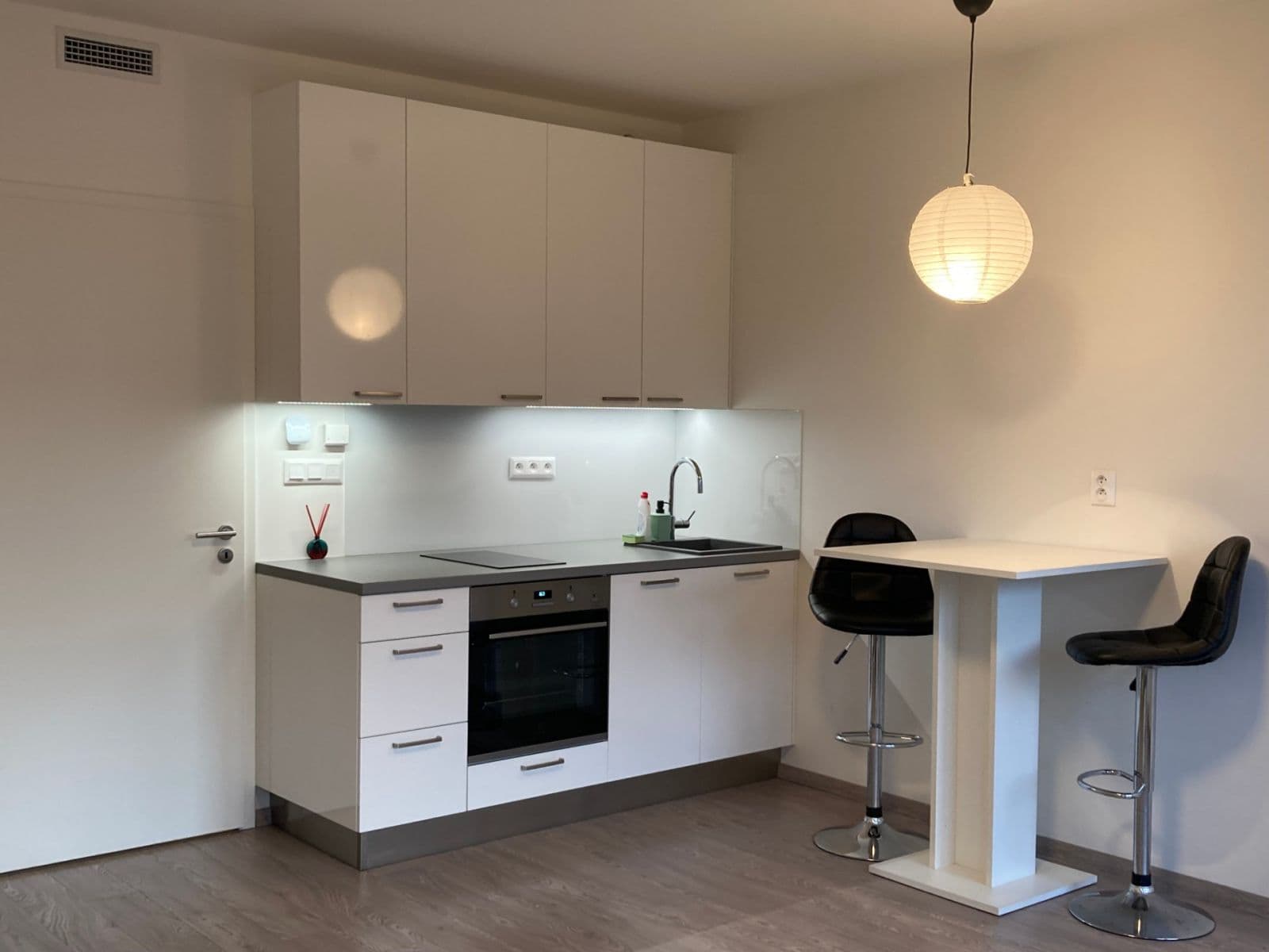 Pronájem bytu 1+kk 38 m², Počernická, Praha, Praha Pronájem bytu 1+kk 38 m², Počernická, Praha, Praha