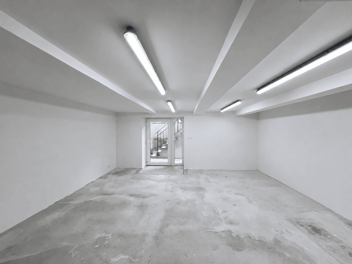 Prodej nebytového prostoru 35 m², Ve Stínu, Praha, Praha Prodej nebytového prostoru 35 m², Ve Stínu, Praha, Praha