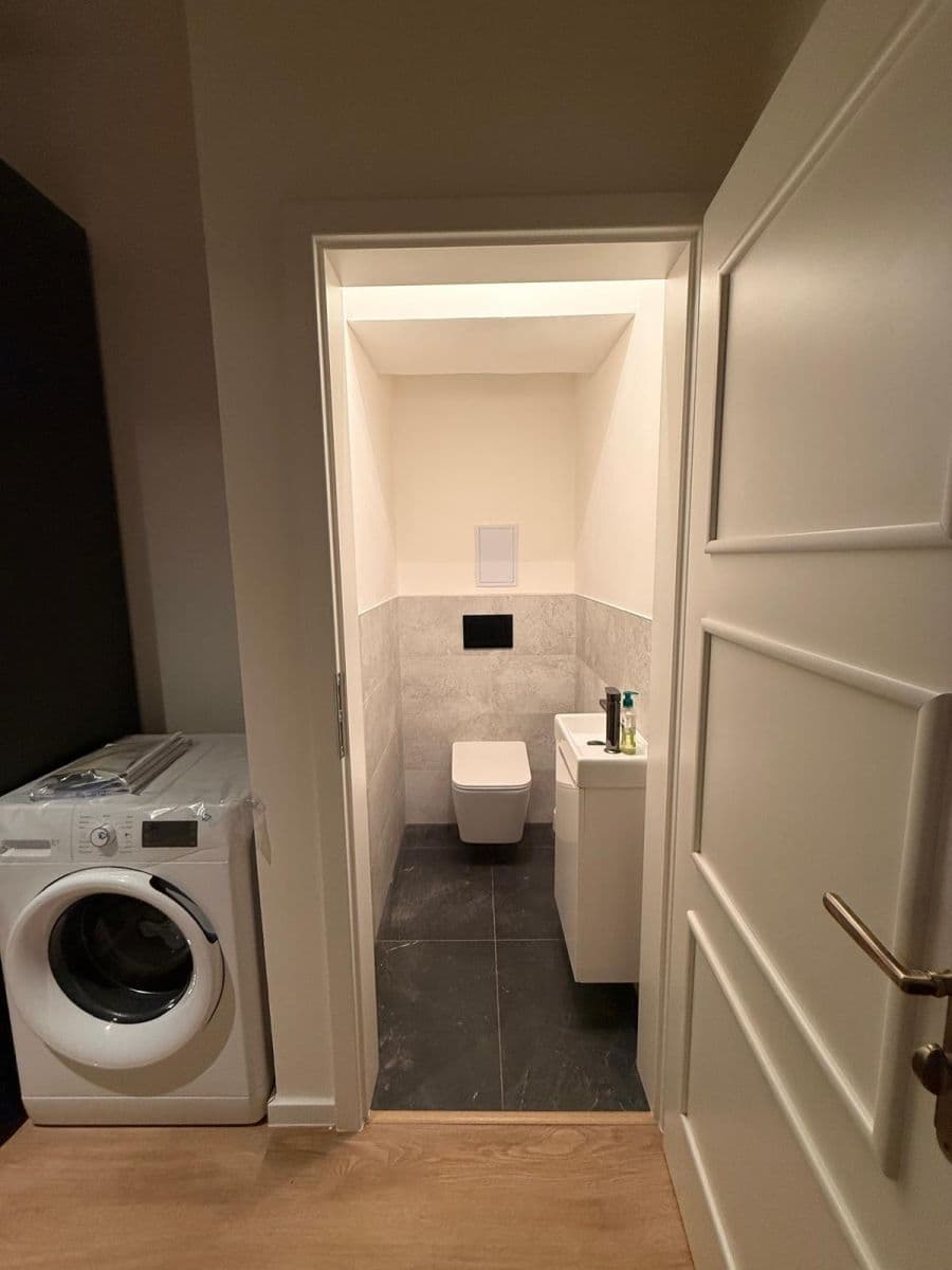 Pronájem bytu 2+kk 44 m², Chlumova, Praha, Praha Pronájem bytu 2+kk 44 m², Chlumova, Praha, Praha