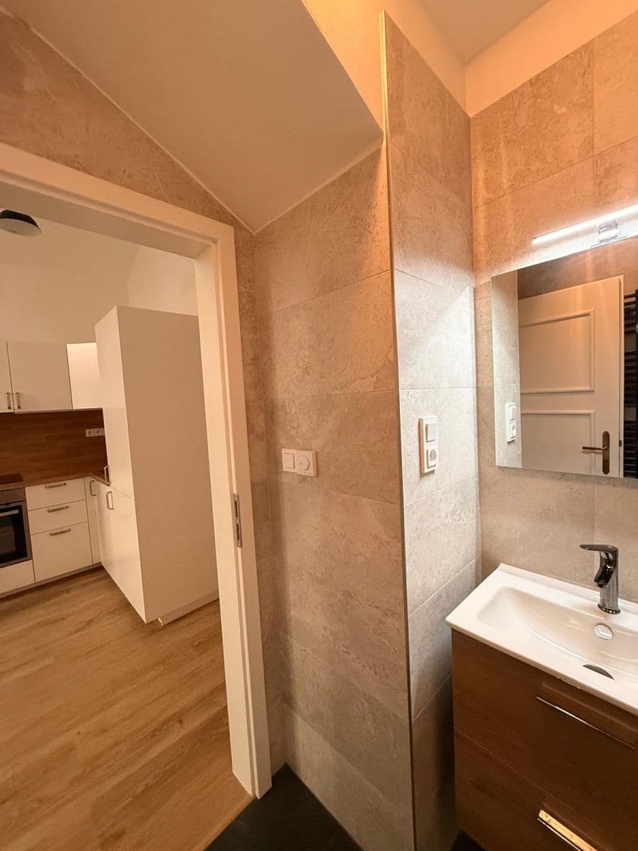 Pronájem bytu 2+kk 44 m², Chlumova, Praha, Praha Pronájem bytu 2+kk 44 m², Chlumova, Praha, Praha