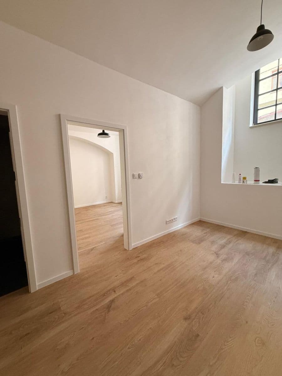 Pronájem bytu 2+kk 44 m², Chlumova, Praha, Praha Pronájem bytu 2+kk 44 m², Chlumova, Praha, Praha