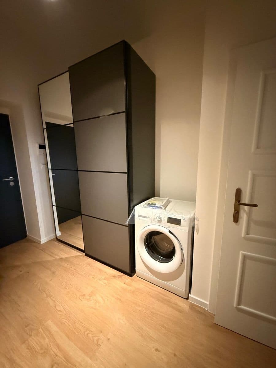 Pronájem bytu 2+kk 44 m², Chlumova, Praha, Praha Pronájem bytu 2+kk 44 m², Chlumova, Praha, Praha