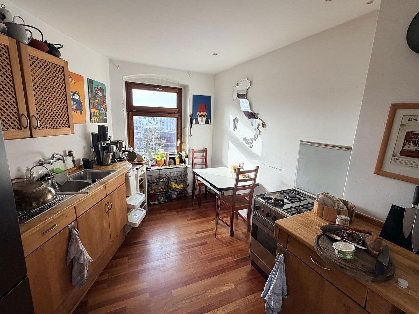 Prodej bytu 4+1 130 m², Skalitzer Str. 45, Berlin, Berlín Prodej bytu 4+1 130 m², Skalitzer Str. 45, Berlin, Berlín