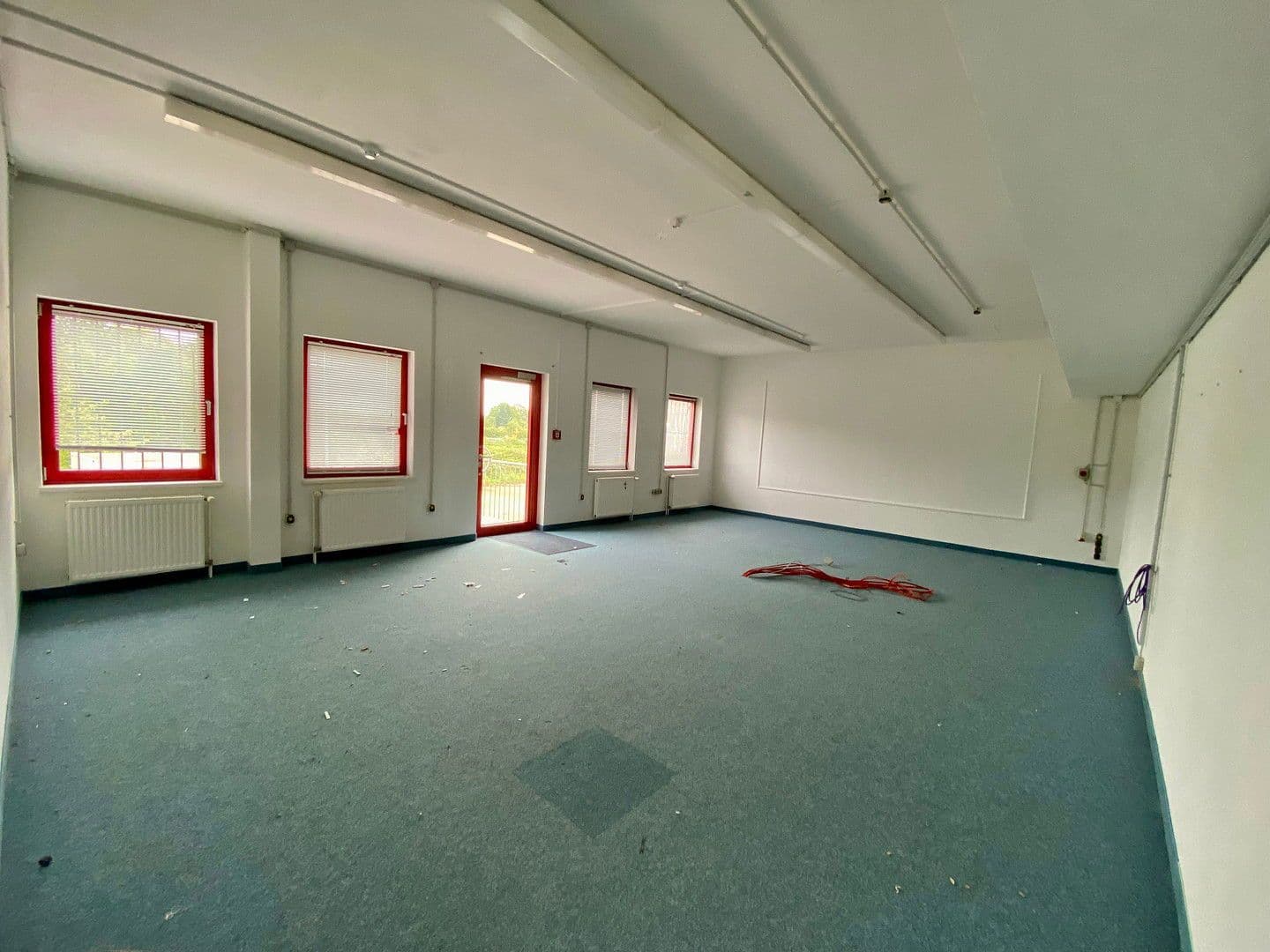 Pronájem nebytového prostoru 12.648 m², Zunftweg 10, Voerde (Niederrhein), Severní Porýní-Vestfálsko Pronájem nebytového prostoru 12.648 m², Zunftweg 10, Voerde (Niederrhein), Severní Porýní-Vestfálsko