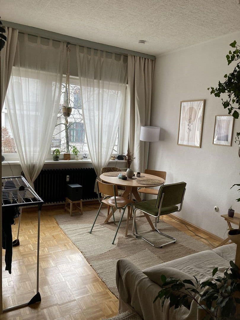 Prodej bytu 1+1 37 m², Berlin, Berlín Prodej bytu 1+1 37 m², Berlin, Berlín