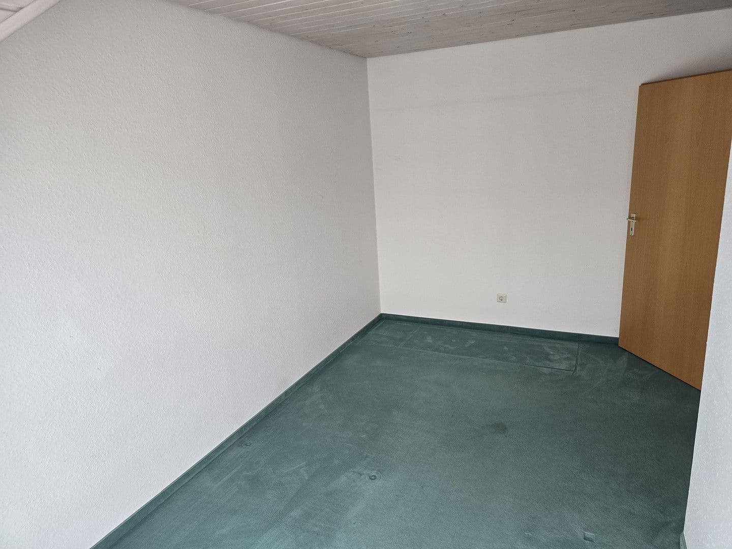 Prodej domu 110 m², pozemek 110 m², Gäufelden, Bádensko-Württembersko Prodej domu 110 m², pozemek 110 m², Gäufelden, Bádensko-Württembersko