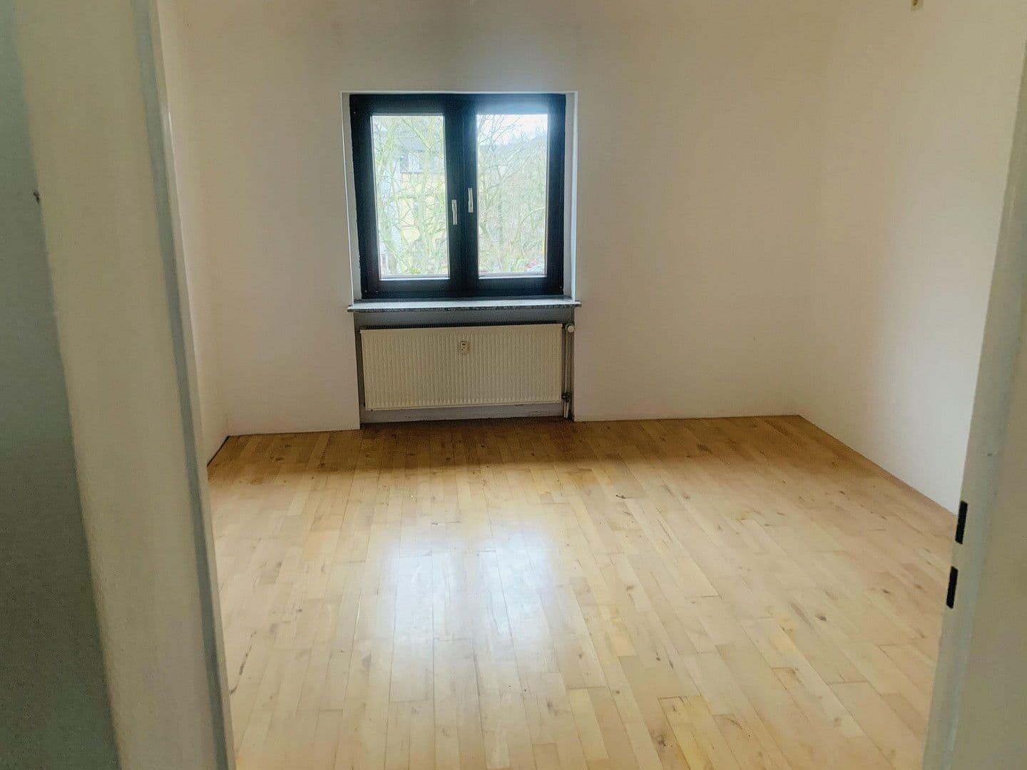 Pronájem bytu 2+1 76 m², Düsseldorf, Severní Porýní-Vestfálsko Pronájem bytu 2+1 76 m², Düsseldorf, Severní Porýní-Vestfálsko