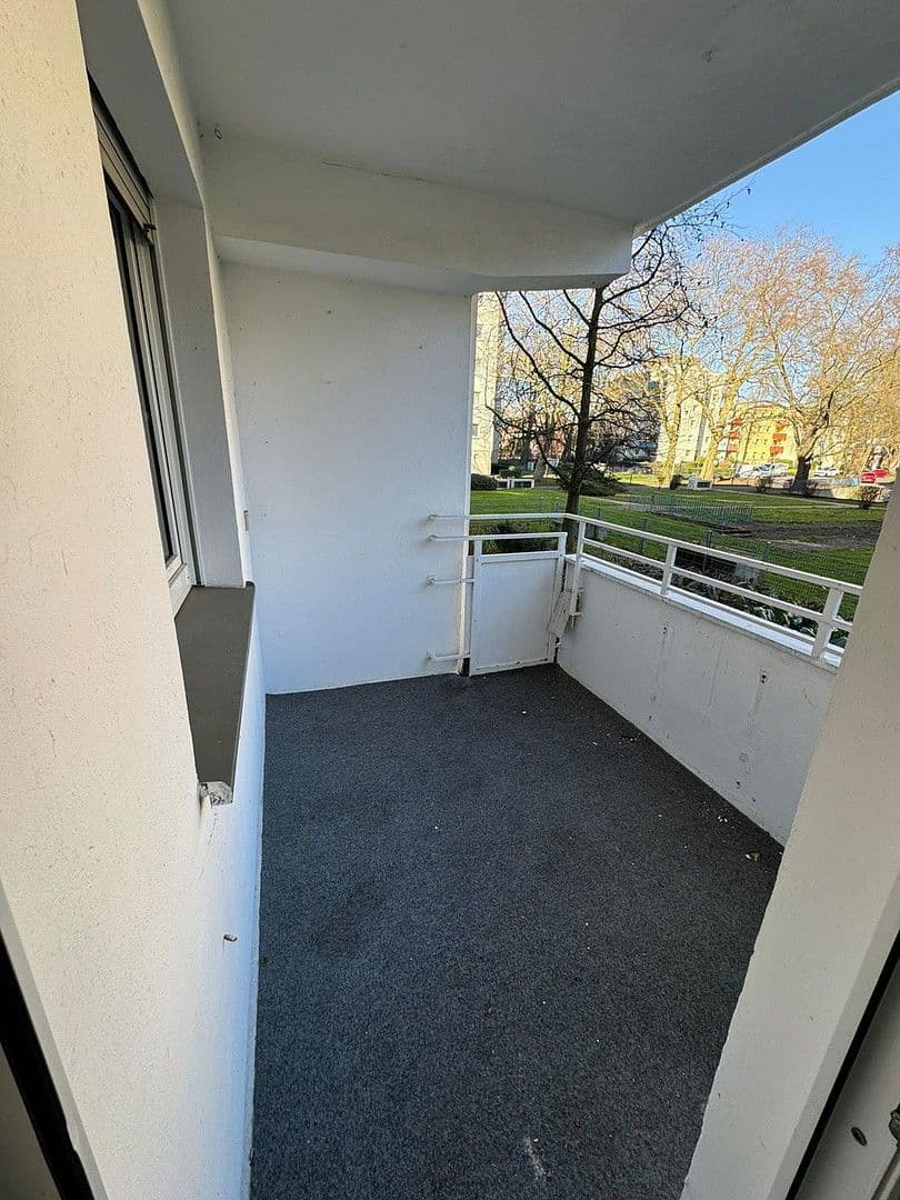 Prodej bytu 3+1 81 m², Albert-Einstein-Str. 23, Duisburg, Severní Porýní-Vestfálsko Prodej bytu 3+1 81 m², Albert-Einstein-Str. 23, Duisburg, Severní Porýní-Vestfálsko