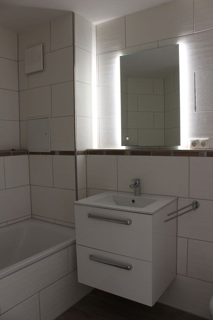 Pronájem bytu 2+1 55 m², Siedlung 18, Wachau, Sasko Pronájem bytu 2+1 55 m², Siedlung 18, Wachau, Sasko