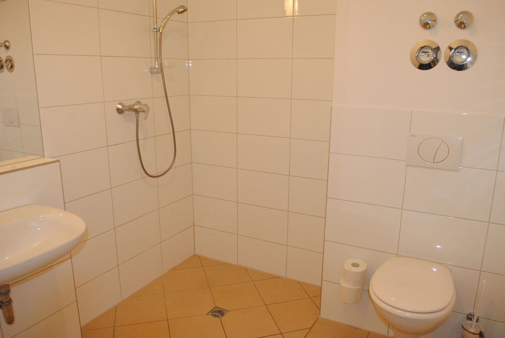 Pronájem bytu 1+kk 40 m², Gumbertstraße XX, Düsseldorf, Severní Porýní-Vestfálsko Pronájem bytu 1+kk 40 m², Gumbertstraße XX, Düsseldorf, Severní Porýní-Vestfálsko