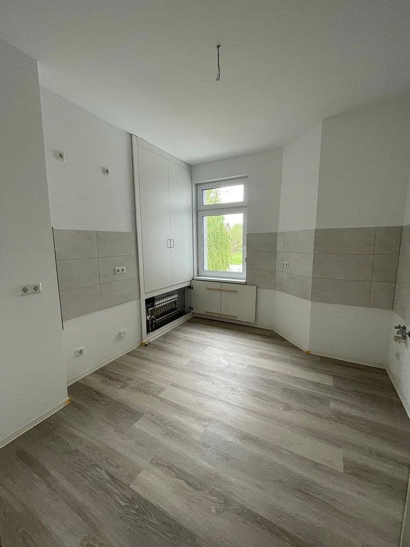 Pronájem bytu 4+1 115 m², Cochstedter straße 2, Magdeburg, Sasko-Anhaltsko Pronájem bytu 4+1 115 m², Cochstedter straße 2, Magdeburg, Sasko-Anhaltsko