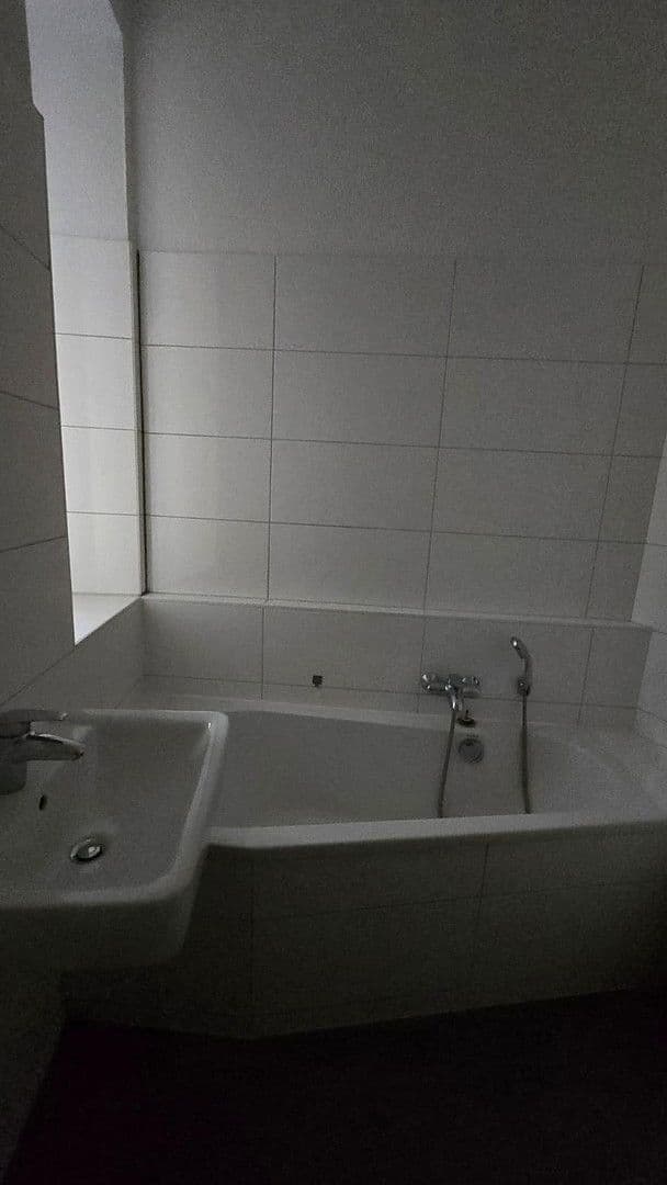 Pronájem bytu 2+1 54 m², Schönebecker Straße 35, Magdeburg, Sasko-Anhaltsko Pronájem bytu 2+1 54 m², Schönebecker Straße 35, Magdeburg, Sasko-Anhaltsko