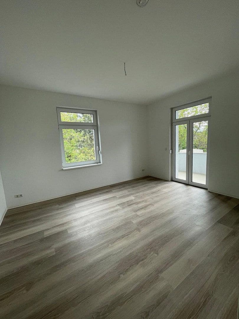 Pronájem bytu 4+1 115 m², Cochstedter straße 2, Magdeburg, Sasko-Anhaltsko Pronájem bytu 4+1 115 m², Cochstedter straße 2, Magdeburg, Sasko-Anhaltsko