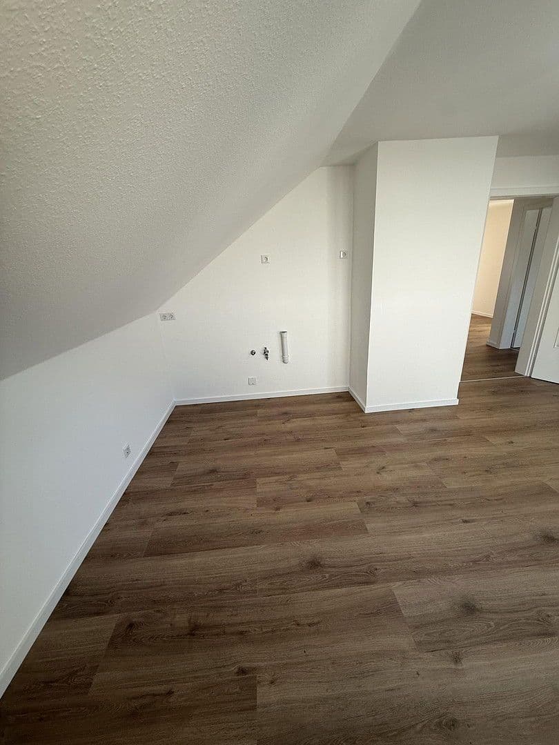 Pronájem bytu 3+1 77 m², Sommerbergstr. 27, Laudenbach, Bavorsko Pronájem bytu 3+1 77 m², Sommerbergstr. 27, Laudenbach, Bavorsko