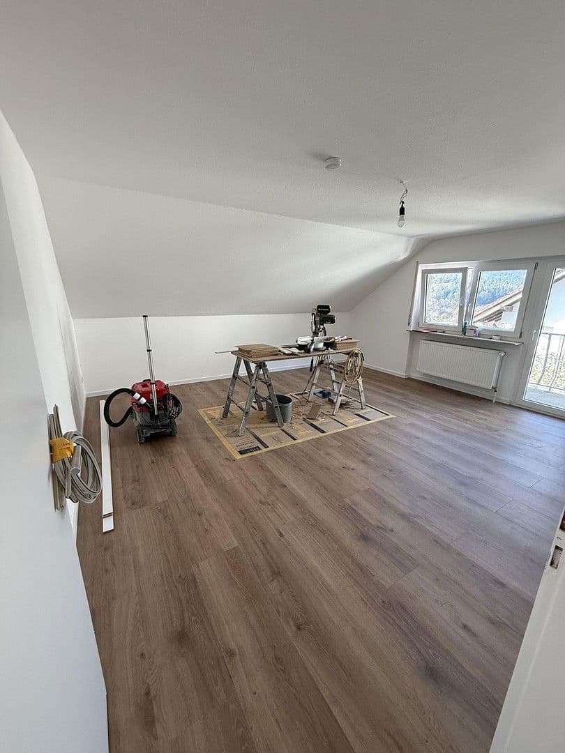 Pronájem bytu 3+1 77 m², Sommerbergstr. 27, Laudenbach, Bavorsko Pronájem bytu 3+1 77 m², Sommerbergstr. 27, Laudenbach, Bavorsko