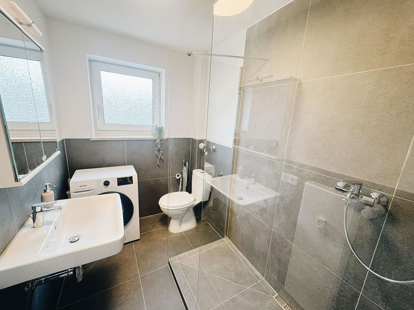 Pronájem bytu 62 m², Mainaustraße 38, München, Bavorsko Pronájem bytu 62 m², Mainaustraße 38, München, Bavorsko