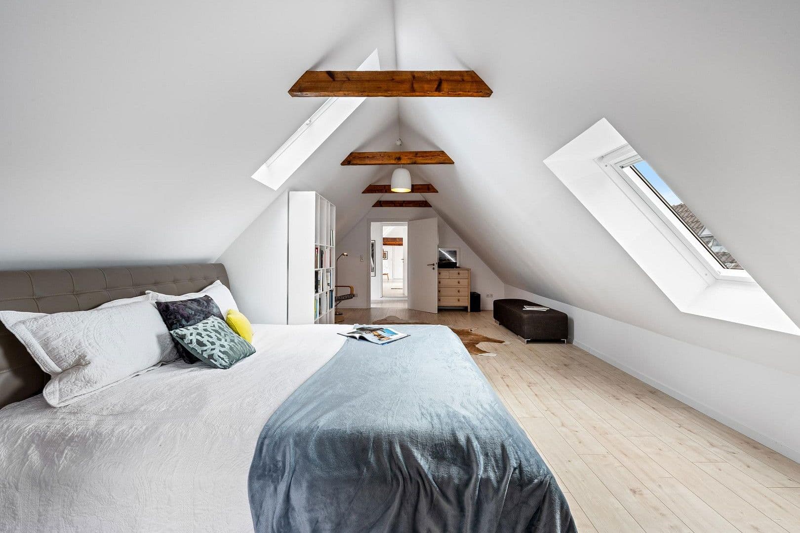 Prodej domu 360 m², pozemek 1.400 m², Jork, Dolní Sasko Prodej domu 360 m², pozemek 1.400 m², Jork, Dolní Sasko