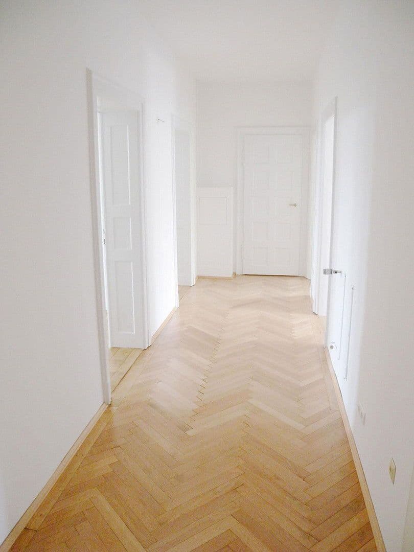 Prodej bytu 3+1 87 m², Alramstr. 15, München, Bavorsko Prodej bytu 3+1 87 m², Alramstr. 15, München, Bavorsko